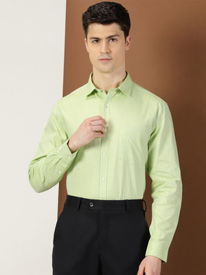 INVICTUS Men Checkered Formal Green Shirt