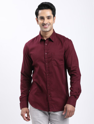 INDIAN TERRAIN Men Solid Casual Maroon Shirt