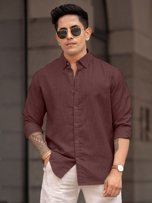 Yanthhi Men Solid Casual Maroon Shirt