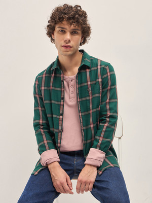 THE BEAR HOUSE Men Checkered Casual Green Shirt