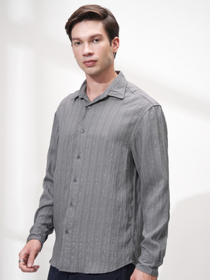 HIGHLANDER Men Striped Casual Grey Shirt