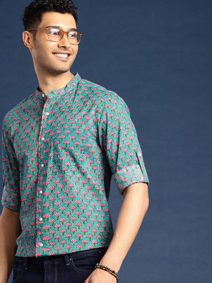 Taavi Men Printed Casual Blue Shirt