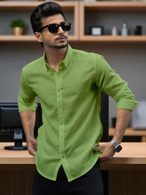 Yanthi Trend Men Solid Casual Light Green Shirt