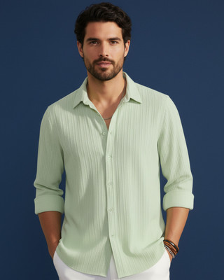Voroxy Men Solid Casual Green Shirt