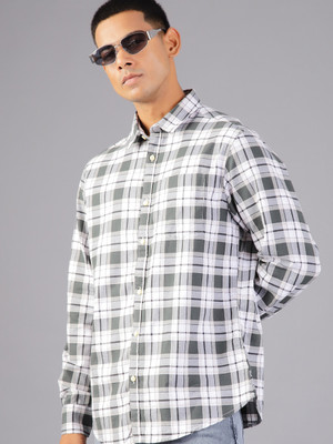 V-MART Men Checkered Casual Green Shirt
