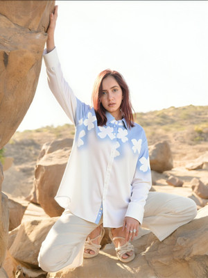 THECLASSICTOGS Women Printed Casual Blue, White Shirt