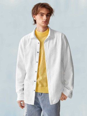TUSHREE BOUTIQUE Men Solid Casual White Shirt