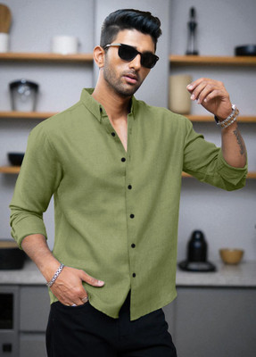 Yanthhi Men Solid Casual Light Green Shirt