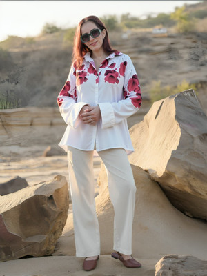 THECLASSICTOGS Women Printed Casual White Shirt