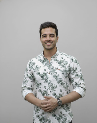 DEEPLOGISTICS Men Solid Casual Green Shirt