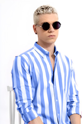 RODEIZ Men Striped Casual Blue Shirt