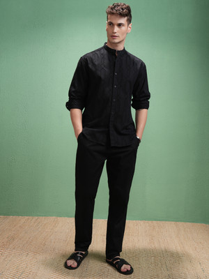 HIGHLANDER Men Printed Casual Black Shirt