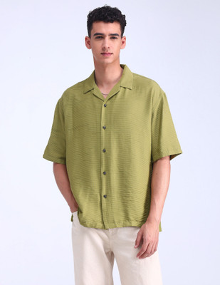 FLYING MACHINE Men Solid Casual Green Shirt