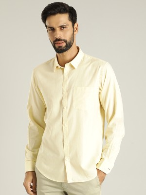 INDIAN TERRAIN Men Solid Casual Yellow Shirt