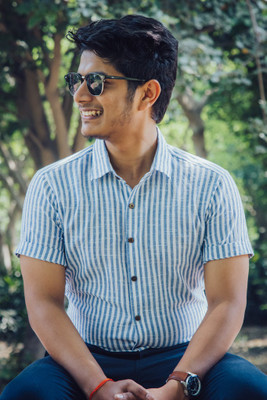 Javinishka Men Striped Casual White Shirt
