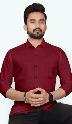 CLOSWIF Men Solid Casual Maroon Shirt