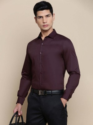 INVICTUS Men Solid Formal Maroon Shirt