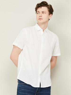 Fame Forever by Lifestyle Men Solid Casual White Shirt