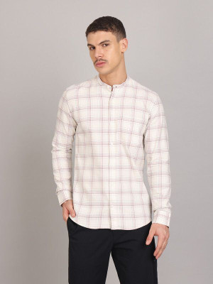 Nanzi Men Checkered Casual Cream Shirt