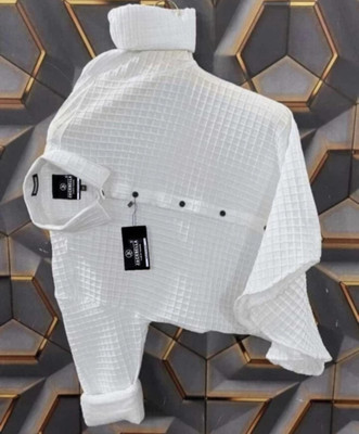 Vastriqe Men Self Design Casual Light Blue Shirt