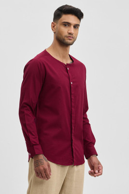 Snitch Men Solid Casual Maroon Shirt