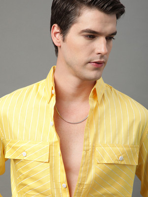 Voroxy Men Printed Casual Yellow Shirt