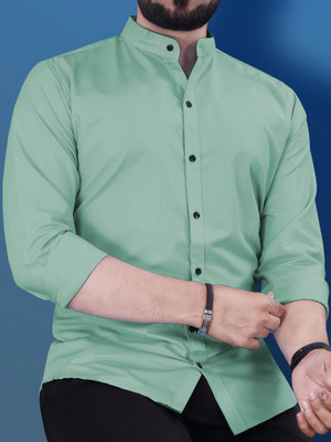 VeBNoR Men Solid Casual Light Green Shirt