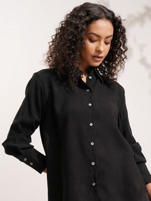 Tokyo Talkies Women Solid Casual Black Shirt
