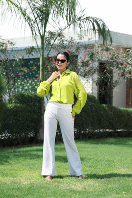 Chaitraavi By KANIKA Women Solid Casual Green Shirt