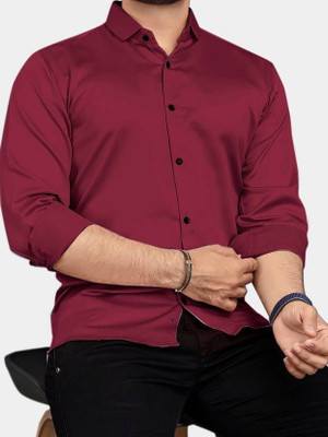 The style grove Men Solid Casual Maroon Shirt