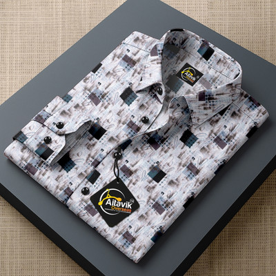 AITAVIKOVERSEAS Men Printed Casual White Shirt