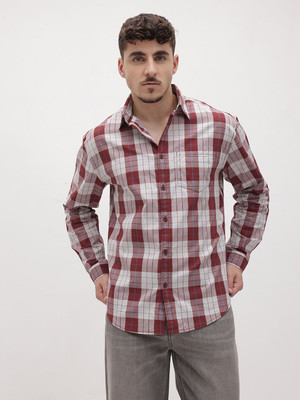 Roadster Men Checkered Casual Red Shirt