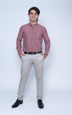 Nanzi Men Solid Formal Maroon Shirt