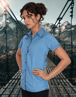 HouseOfCommon Women Solid Casual Blue Shirt