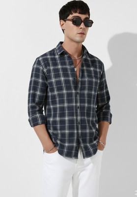 U TURN Men Checkered Casual Dark Blue Shirt