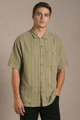 LOUIS PHILIPPE Men Solid Casual Green Shirt