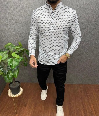 Saadhvi Men Printed Casual White, Black Shirt