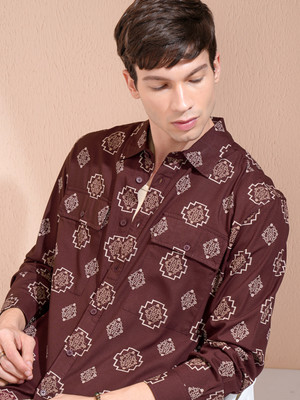 HIGHLANDER Men Printed Casual Maroon Shirt