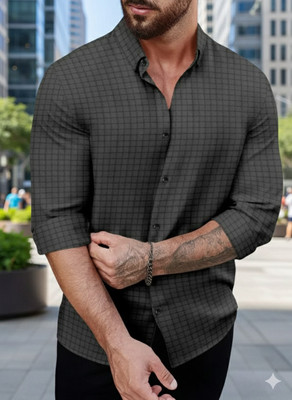 Voroxy Men Checkered Casual Grey Shirt