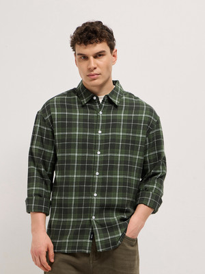 THE BEAR HOUSE Men Checkered Casual Dark Green Shirt