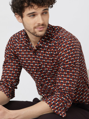 MUFTI Men Geometric Print Casual Red Shirt