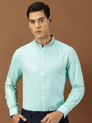 INVICTUS Men Solid Formal Green Shirt