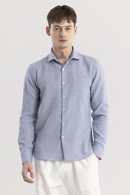 Snitch Men Solid Casual Blue Shirt