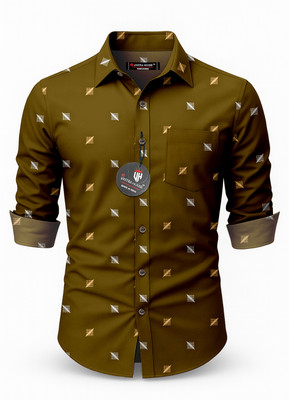 SHREE VASTRAHOUSE Men Graphic Print Casual Dark Green Shirt
