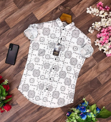 SHFASHION Men Printed Casual White Shirt