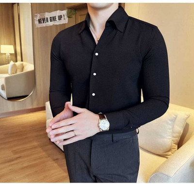 zuxe Men Solid Formal Black Shirt