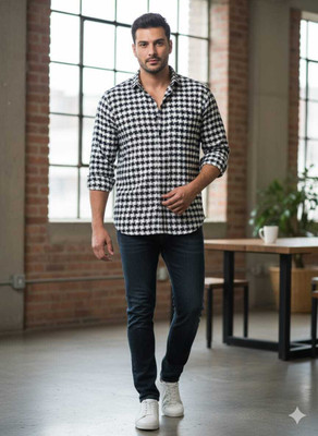 BHRAJJOTEXTILE Men Checkered Casual Black, White Shirt