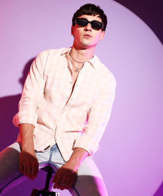 CAMPUS SUTRA Men Checkered Casual Cream, White Shirt