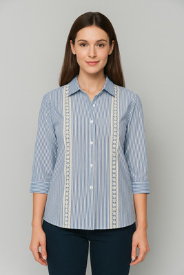 LuxeStyle Women Printed Casual Blue Shirt