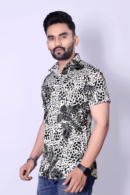 SHFASHION Men Printed Casual Black, White Shirt